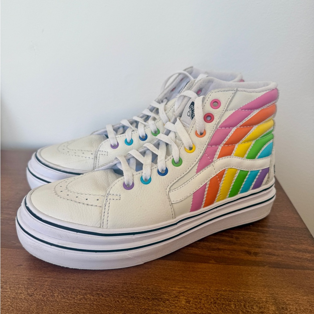 61 Vans x Flour Shop Rainbow Comfy Cush SK8-Hi